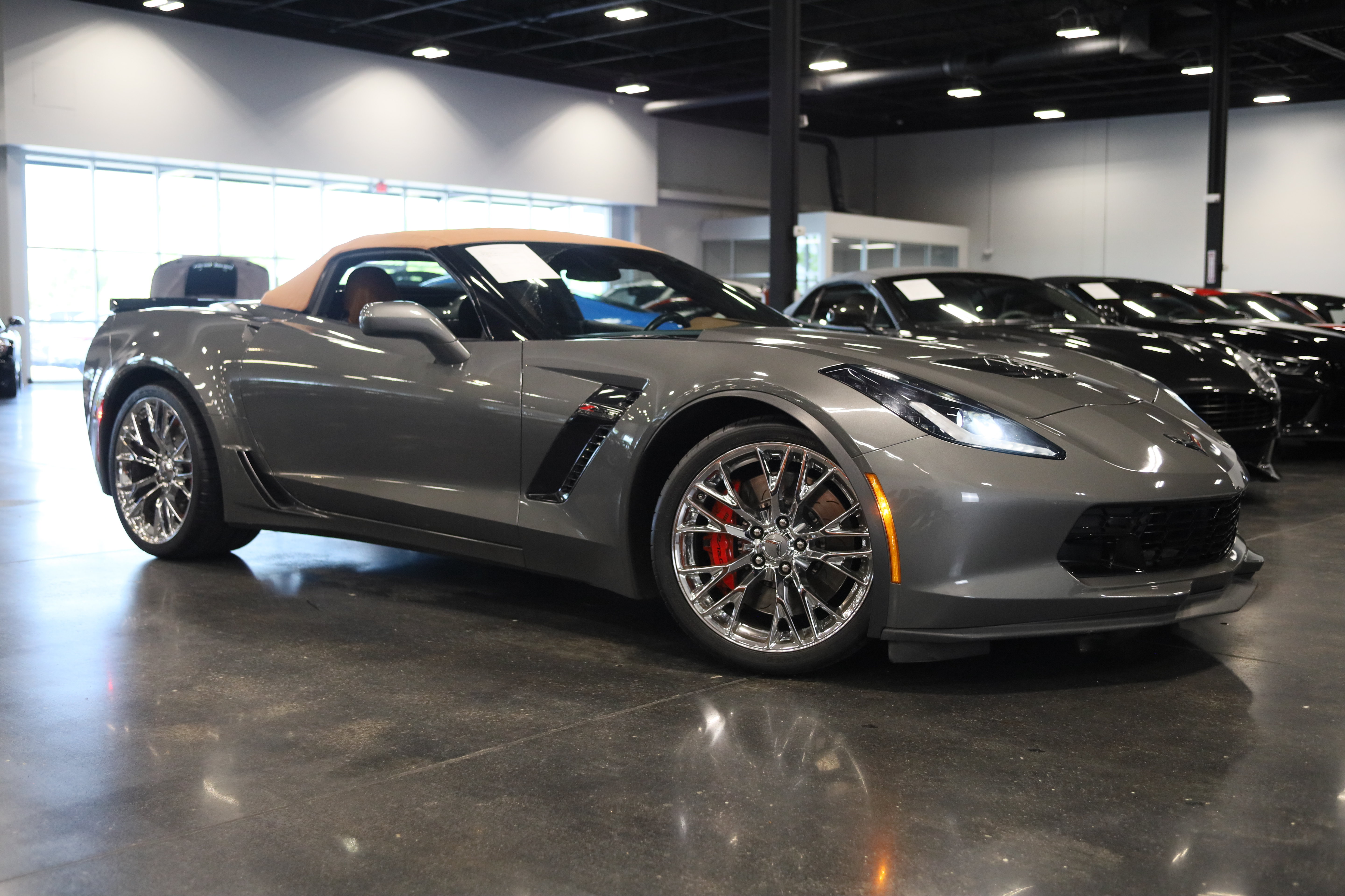 Used 2016 Chevrolet Corvette Z06 w/ 2LZ Preferred Equipment Group RWD image 2