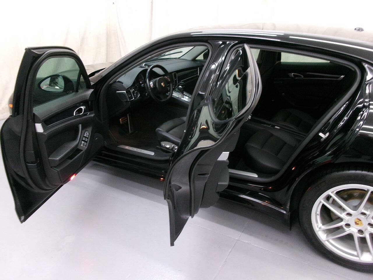 Used 2014 Porsche Panamera 4 AWD/4WD image 12