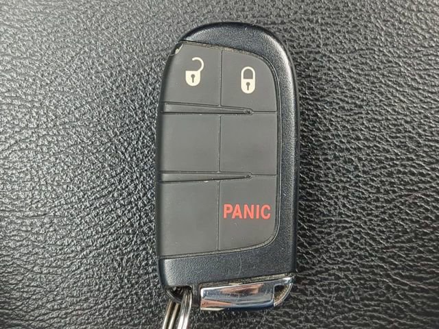 Certified 2022 Jeep Compass Latitude image 33