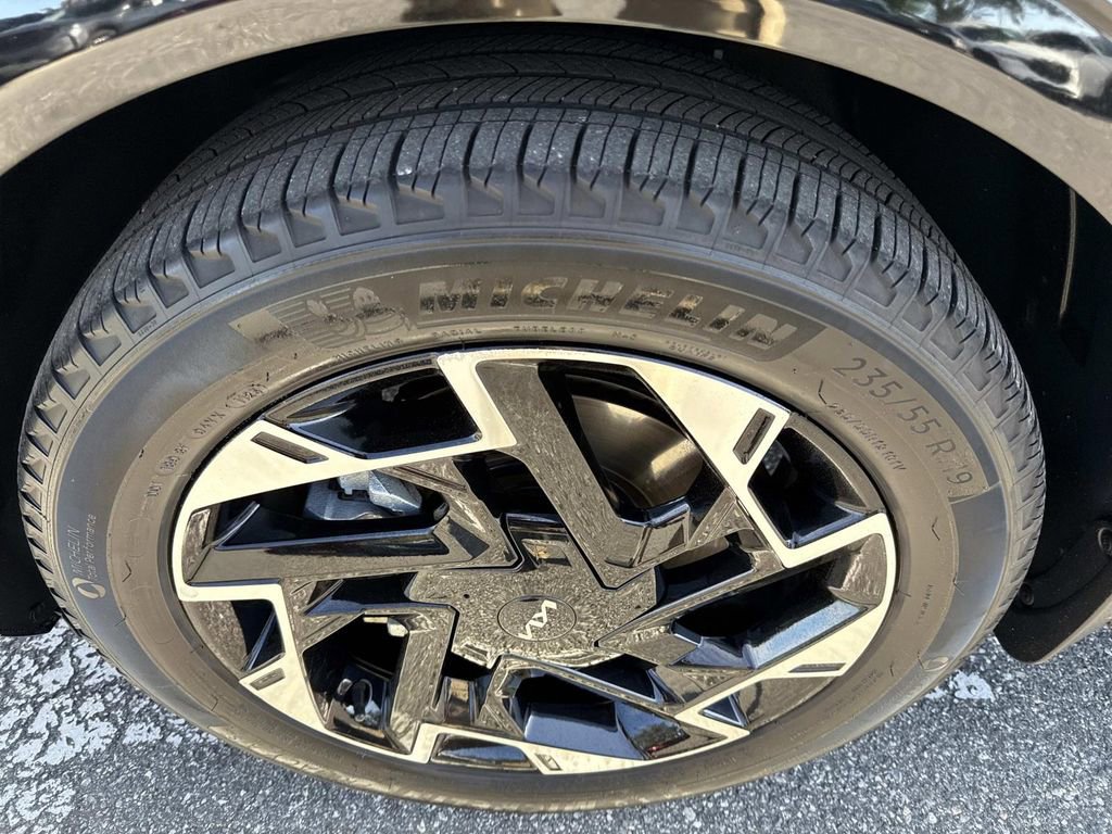 Used 2023 Kia Sportage SX image 12