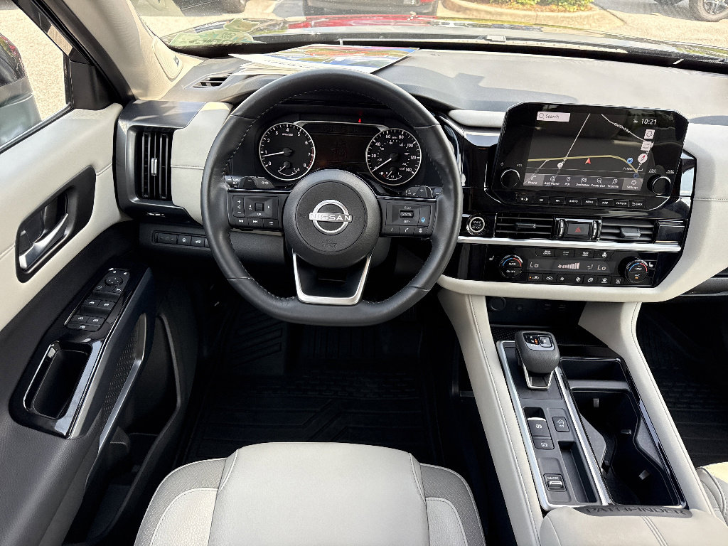 Used 2024 Nissan Pathfinder SL w/ SL Premium Package FWD image 14