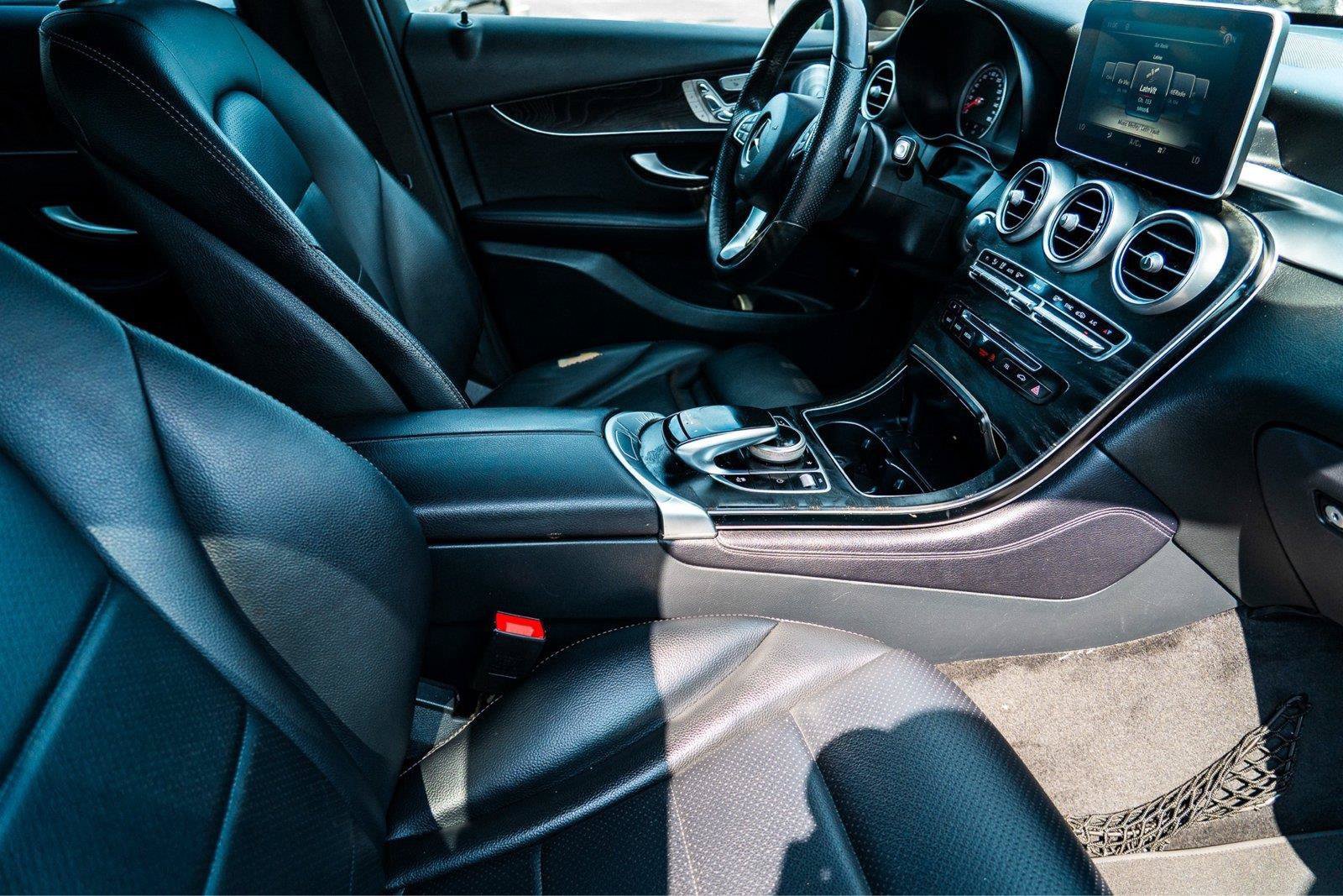 Used 2018 Mercedes-Benz GLC 300 4MATIC Coupe image 31