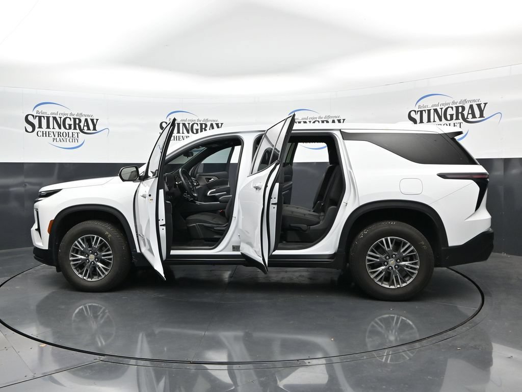 Certified 2024 Chevrolet Traverse LS FWD image 37