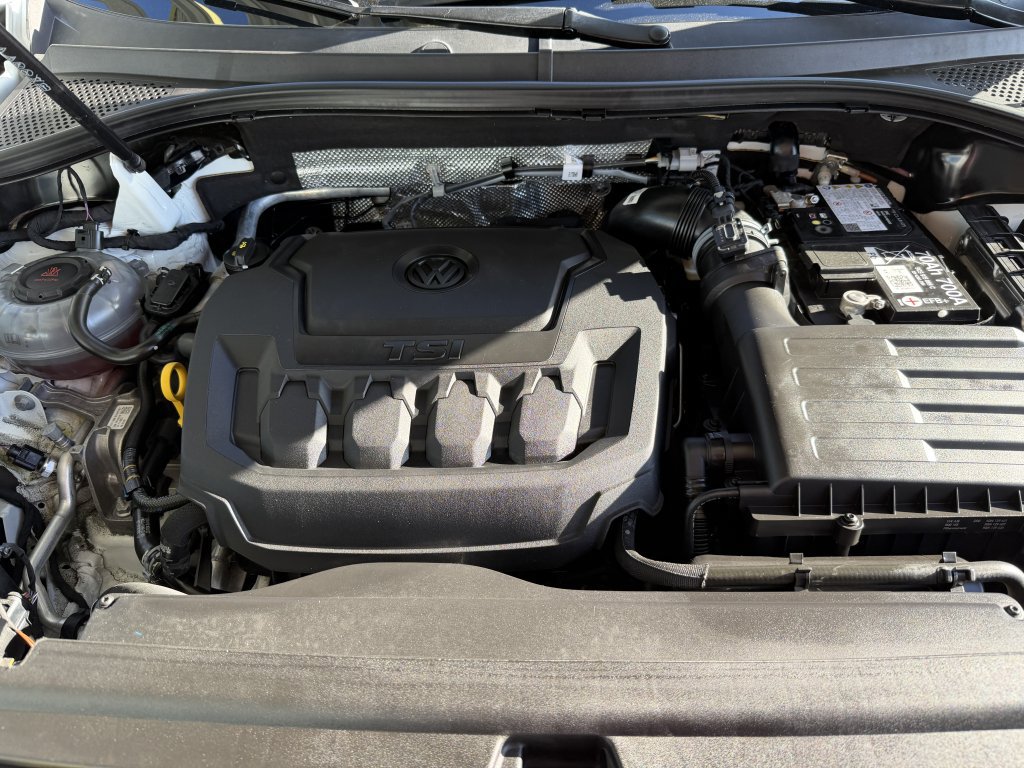 Used 2024 Volkswagen Tiguan SEL R-Line AWD/4WD image 44