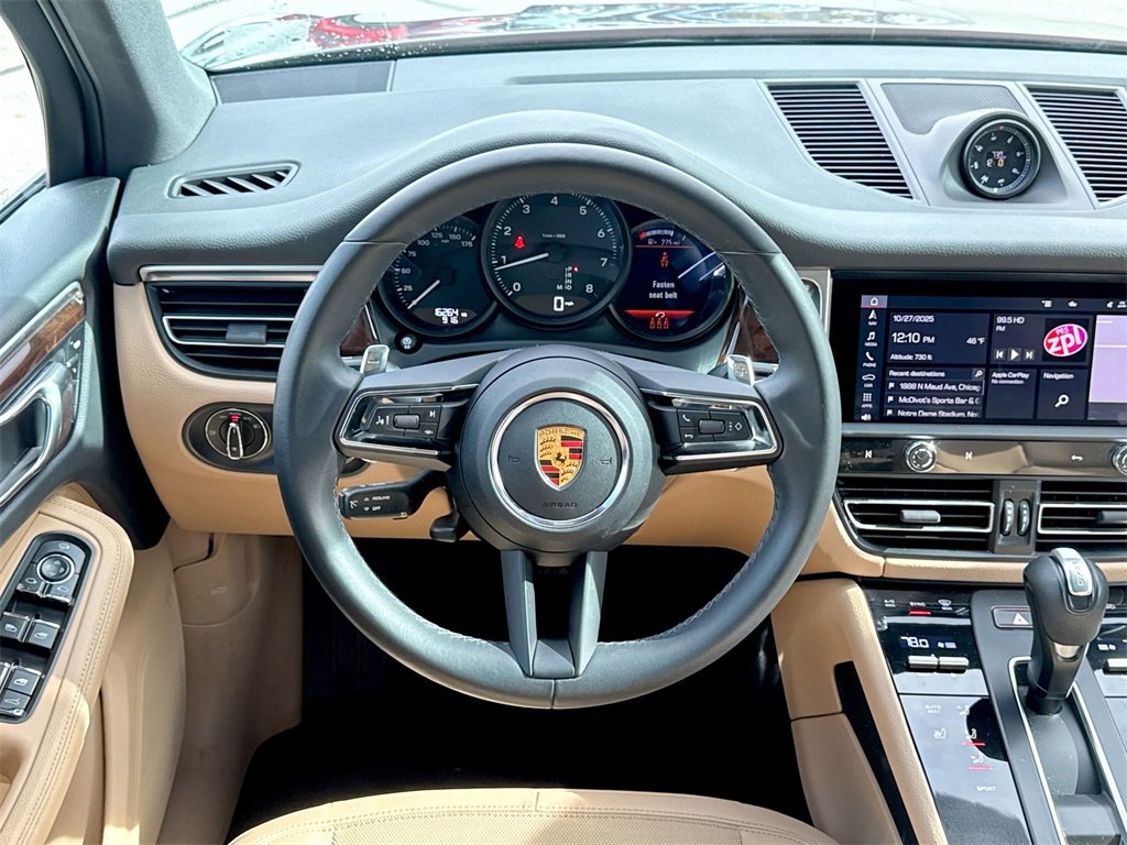 Used 2022 Porsche Macan Base image 10