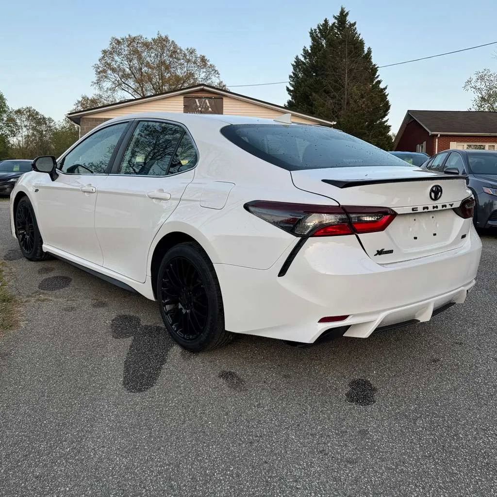 Used 2023 Toyota Camry SE FWD image 15