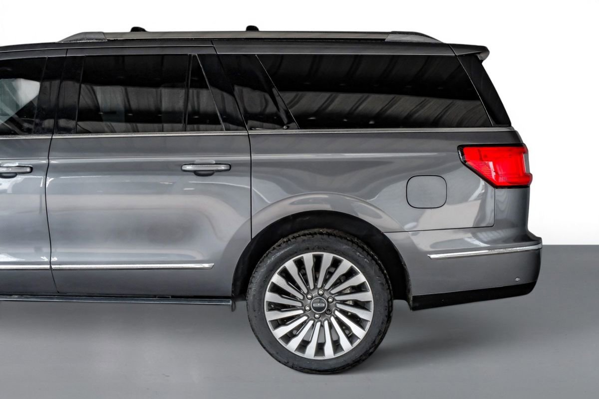 Used 2021 Lincoln Navigator L Reserve w/ Luxury Package AWD/4WD image 11