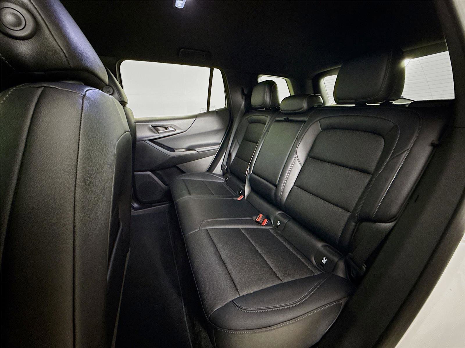 Used 2026 Chevrolet Equinox LT w/ Convenience Package II image 23