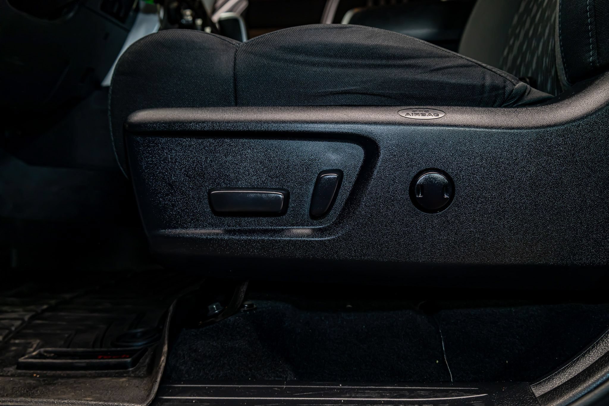 Used 2019 Toyota Tundra SR5 w/ SR5 Upgrade Package AWD/4WD image 20