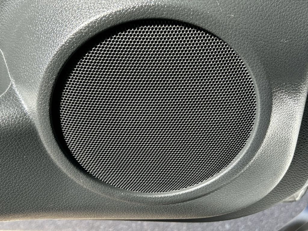 Used 2020 Nissan Rogue SV FWD image 23