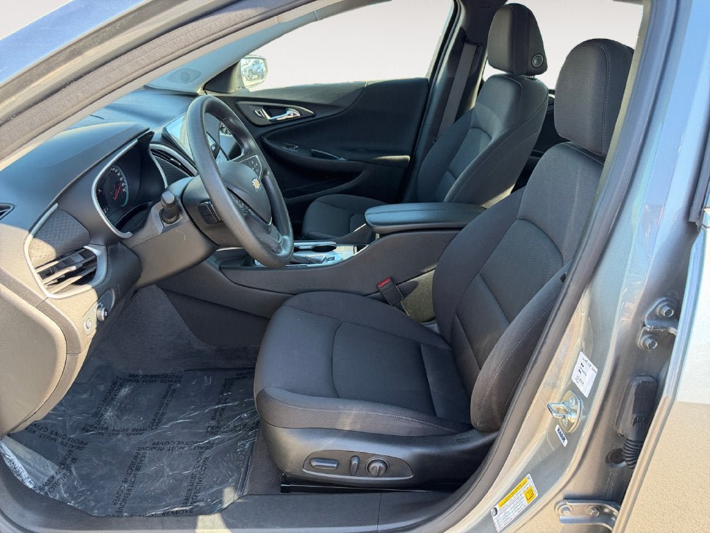 Used 2024 Chevrolet Malibu LT FWD image 7