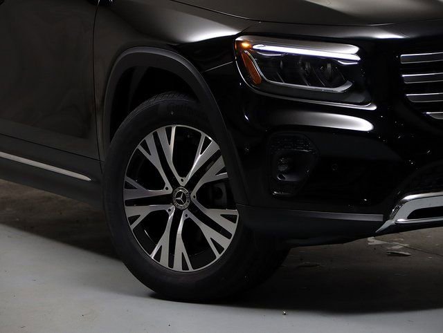 New 2025 Mercedes-Benz GLB 250 4MATIC image 3