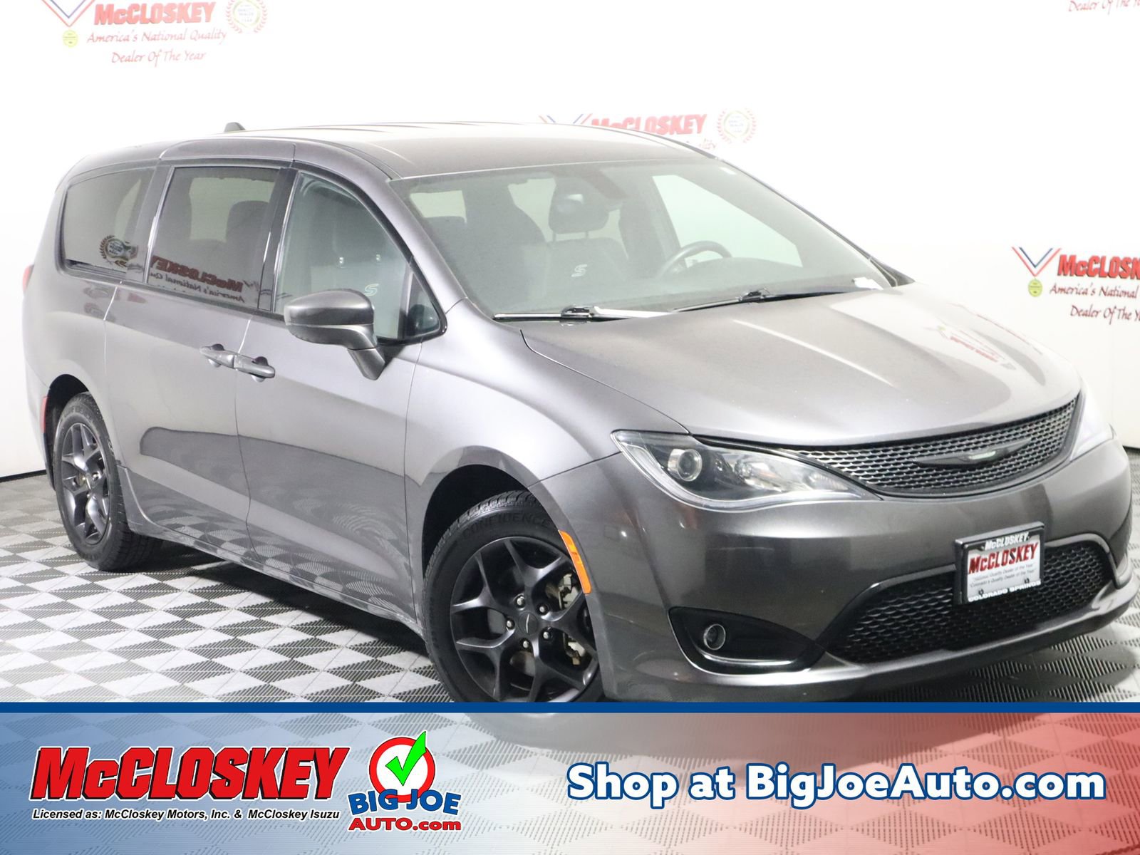 Used 2018 Chrysler Pacifica Touring Plus w/ S Appearance Package FWD image 1