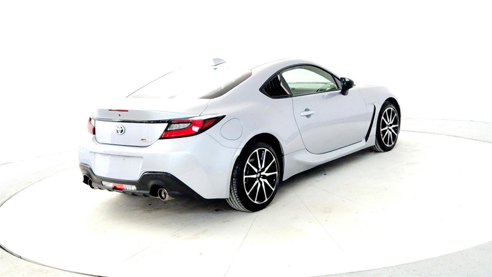 Certified 2025 Toyota GR86 w/ ALL Weather Mat Package (TMS) image 5