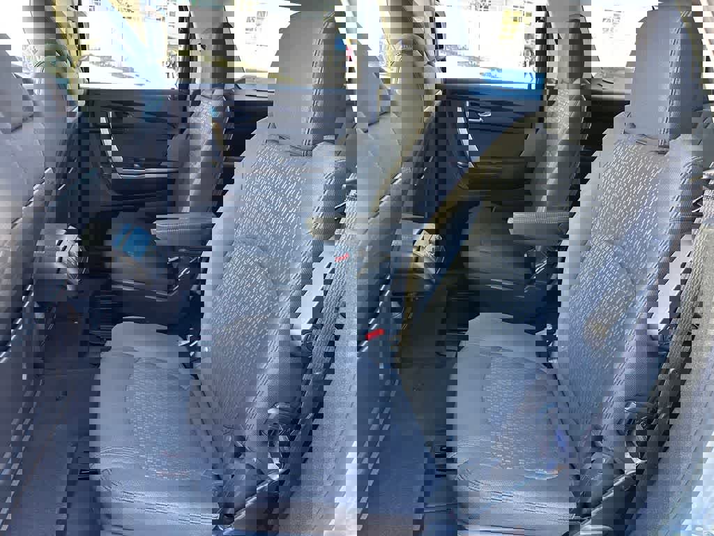 Used 2011 GMC Acadia SLE image 13