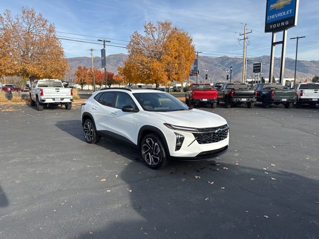 New 2026 Chevrolet Trax RS w/ Sunroof Package FWD image 1