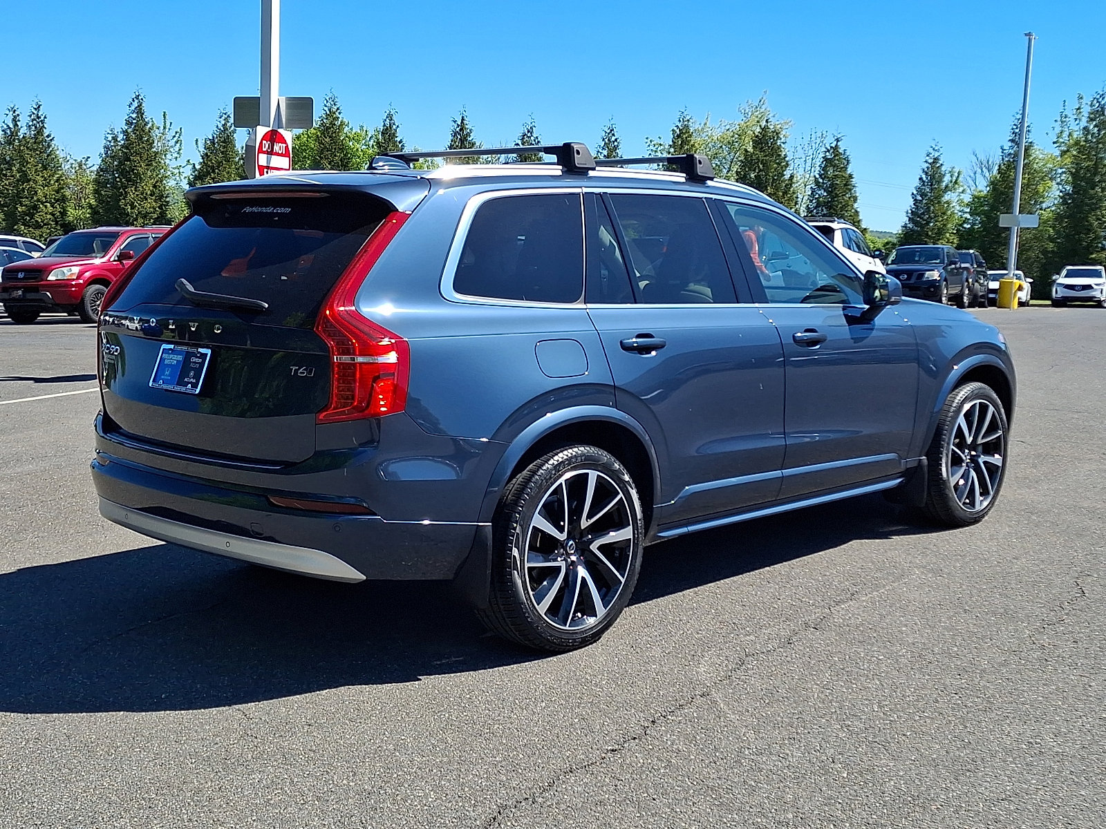 Used 2022 Volvo XC90 T6 Momentum w/ Advanced Package AWD/4WD image 6