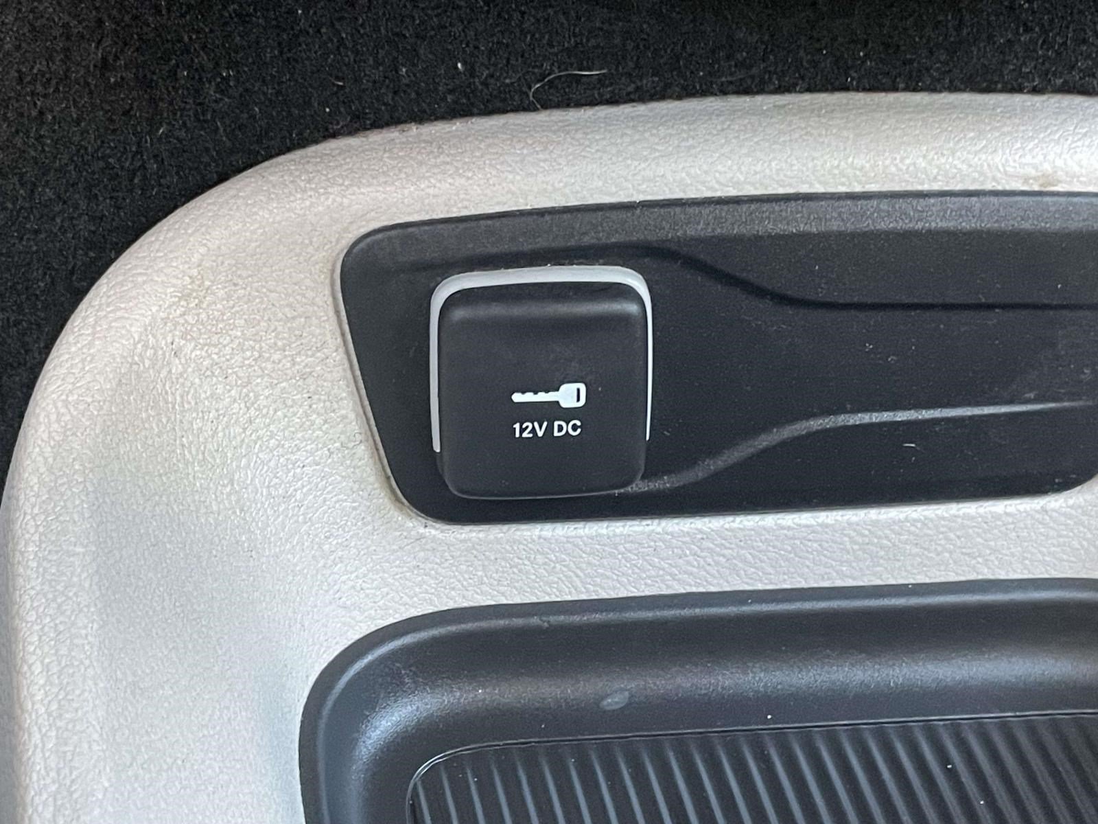 Used 2024 Chrysler Pacifica Touring-L FWD image 29