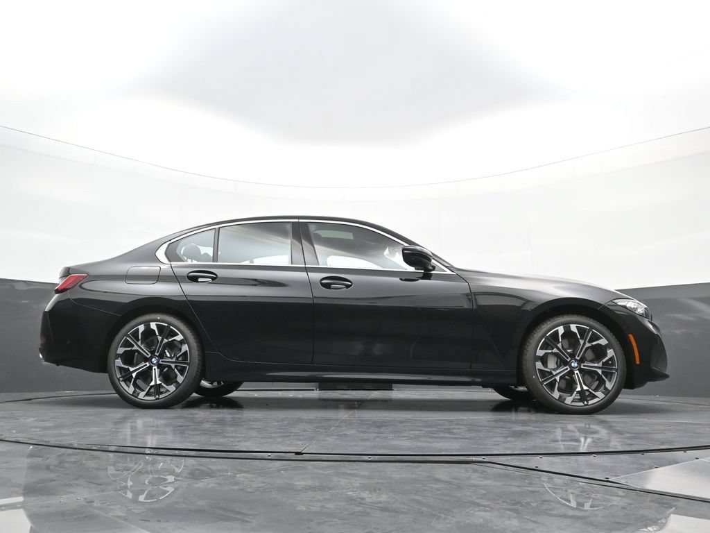 New 2026 BMW 330i xDrive Sedan w/ Premium Package AWD/4WD image 29