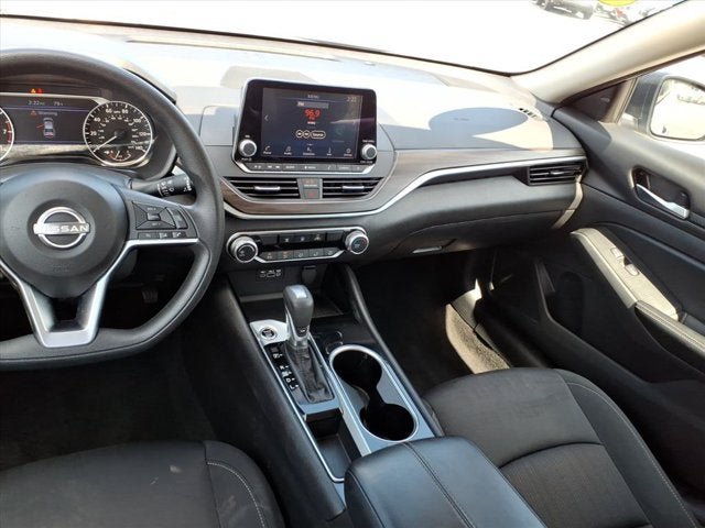 Certified 2024 Nissan Altima 2.5 SV FWD image 12