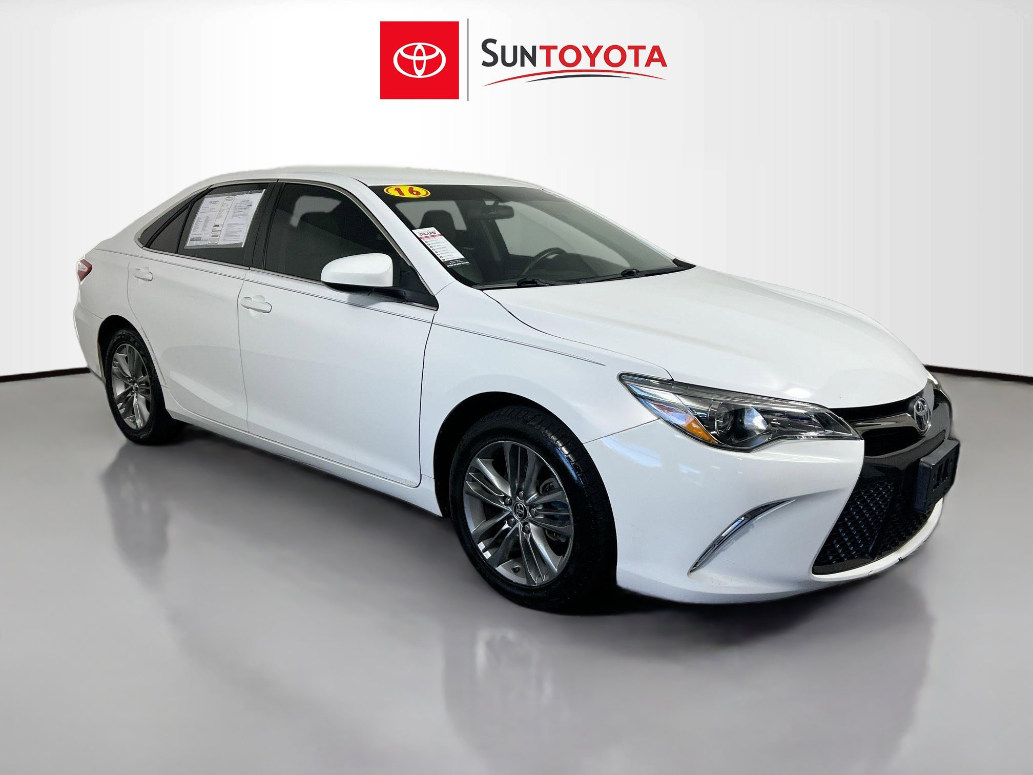 Used 2016 Toyota Camry SE