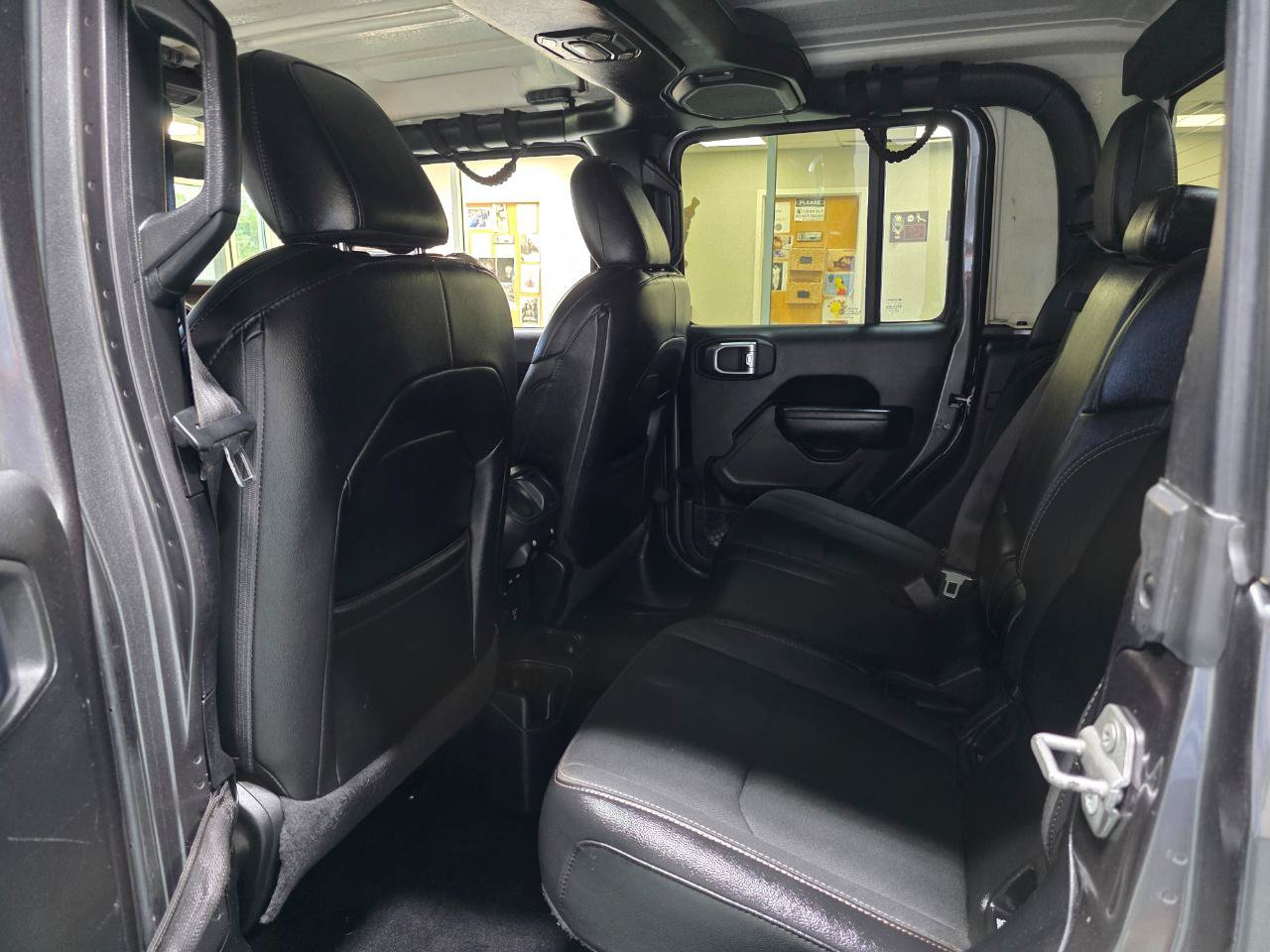 Used 2021 Jeep Gladiator Sport AWD/4WD image 19
