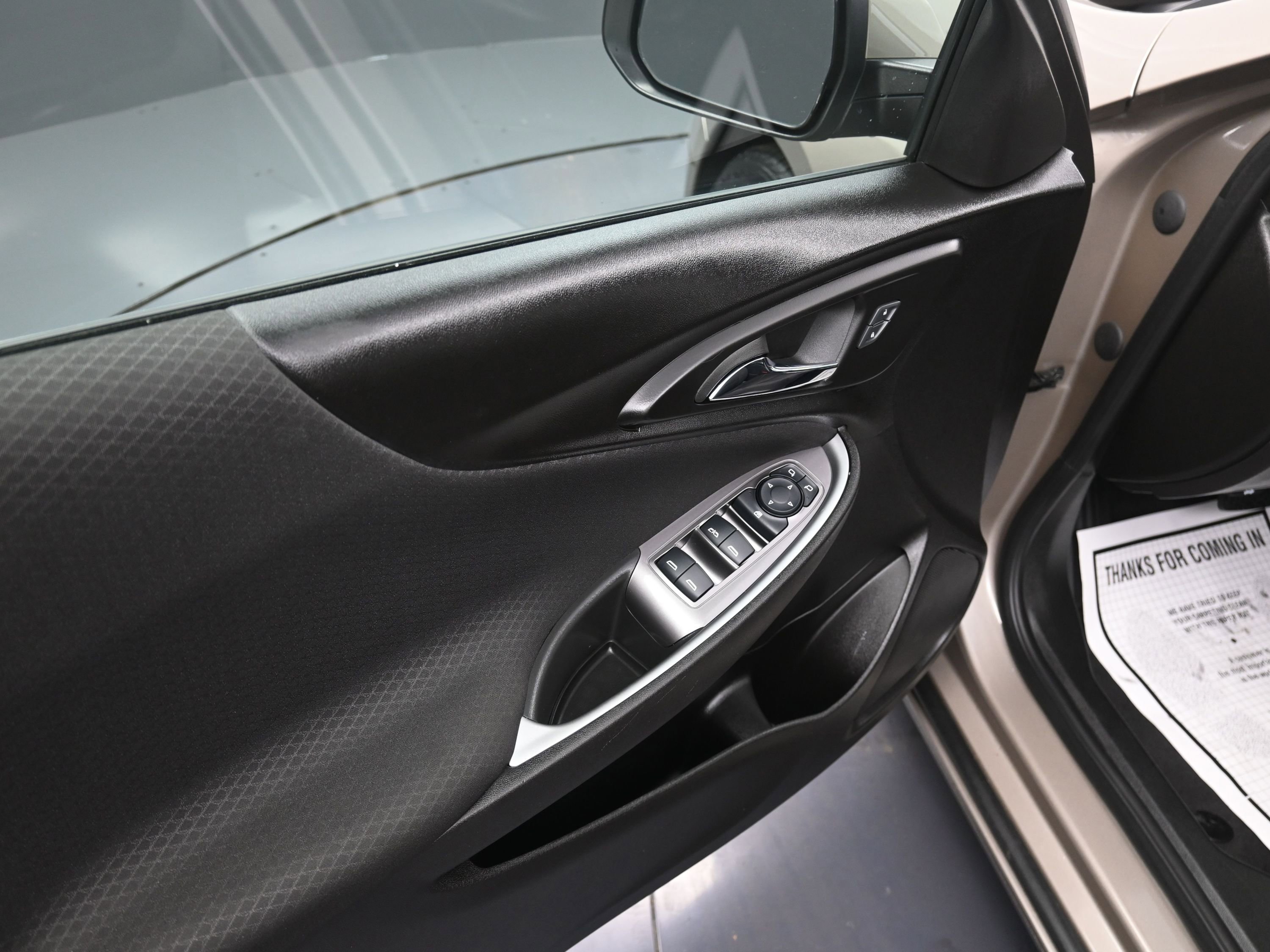 Used 2024 Chevrolet Malibu LT image 23