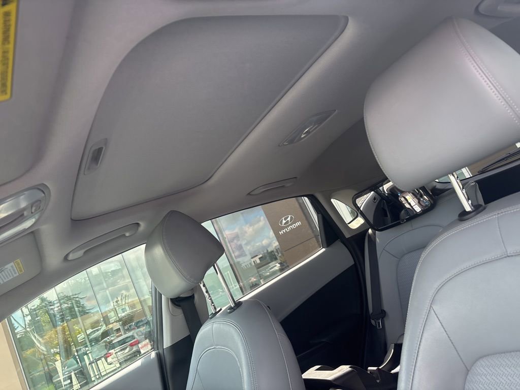Used 2019 Hyundai Kona Limited AWD/4WD image 7