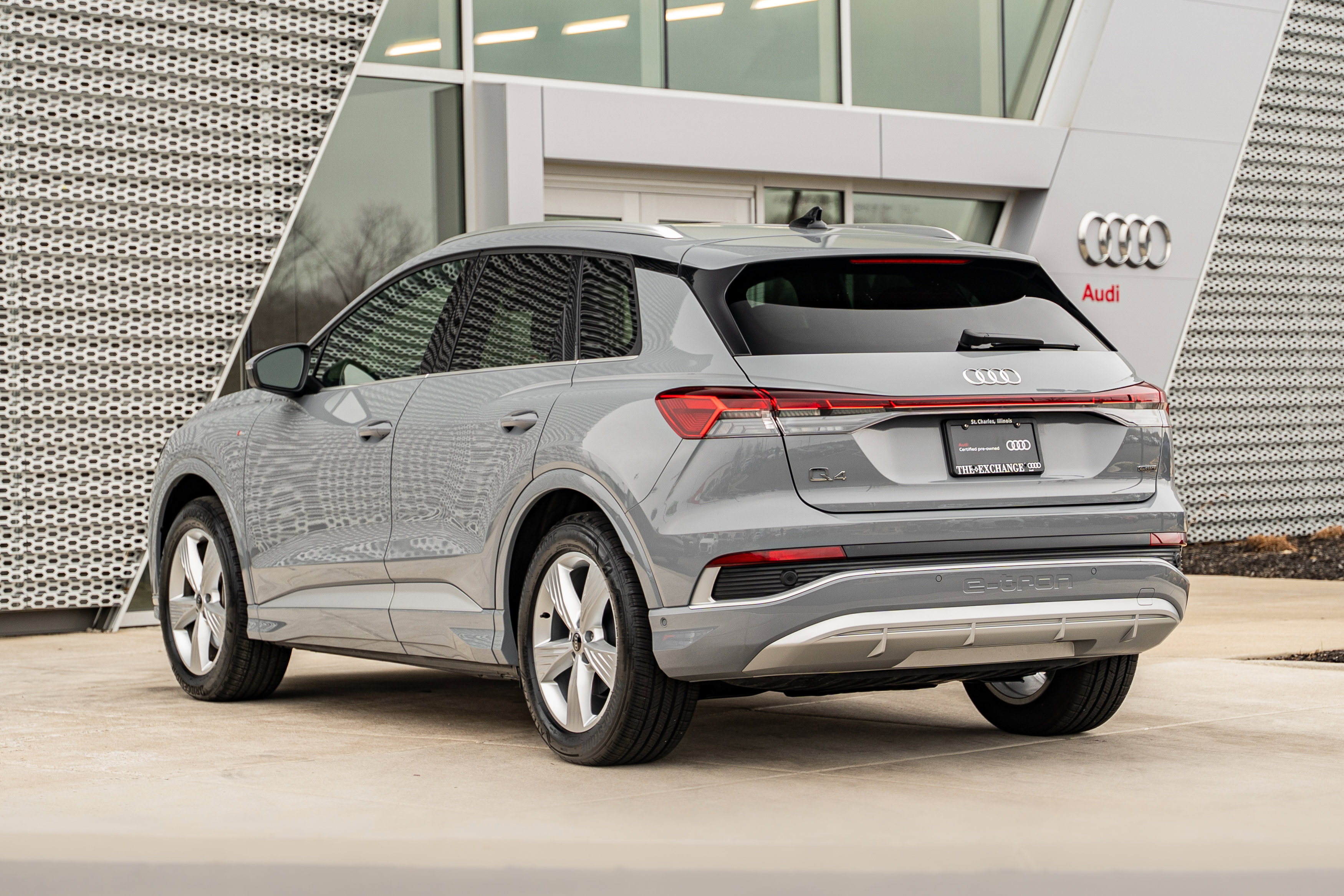 Certified 2024 Audi Q4 e-tron Prestige image 5