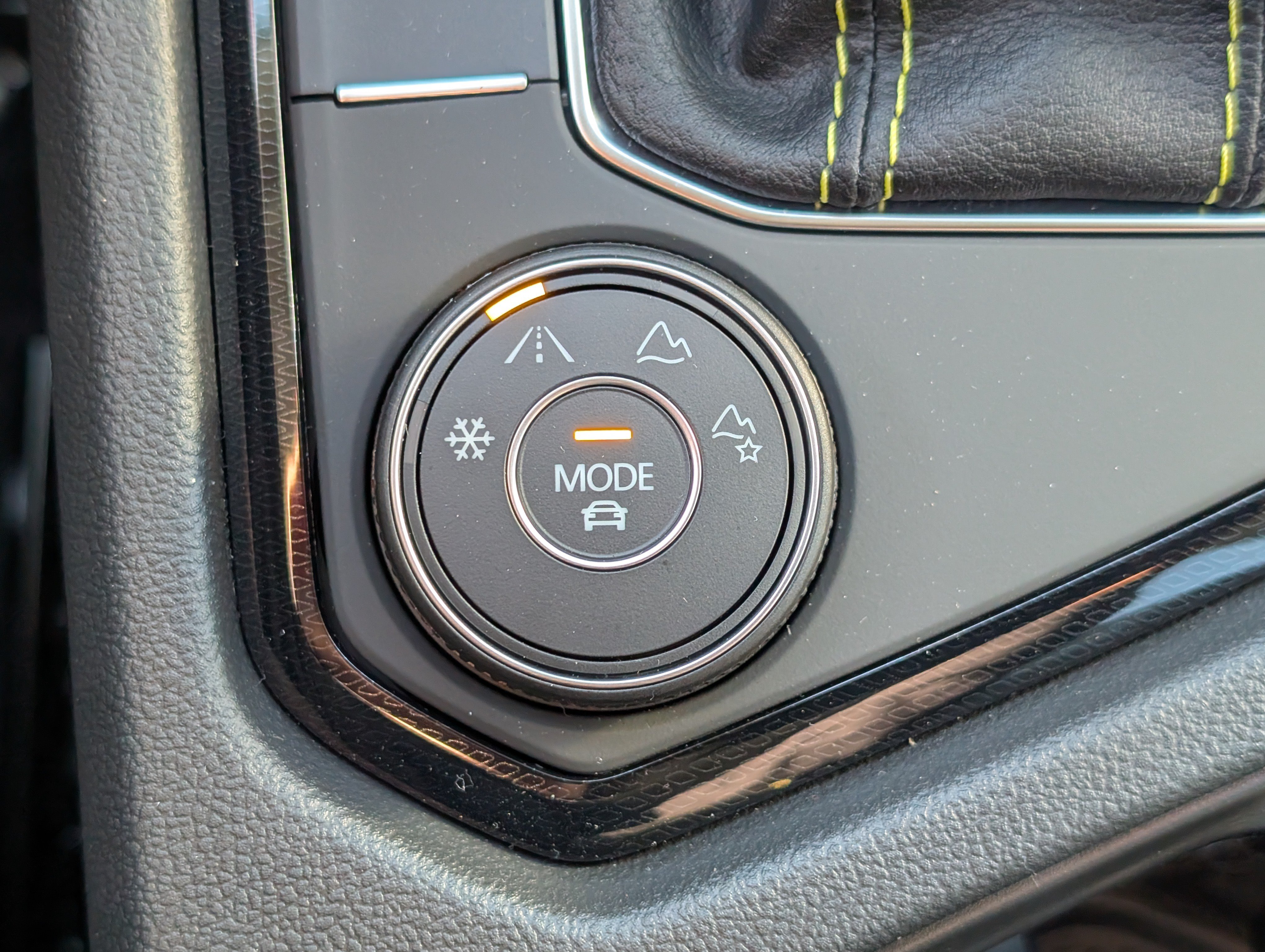 New 2027 Volkswagen Taos Sport AWD/4WD image 22