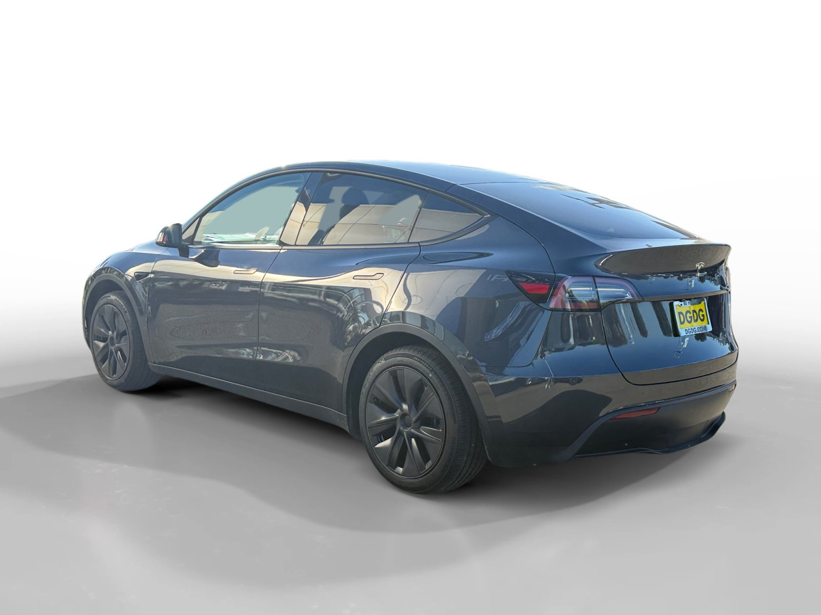Used 2024 Tesla Model Y 2WD image 3