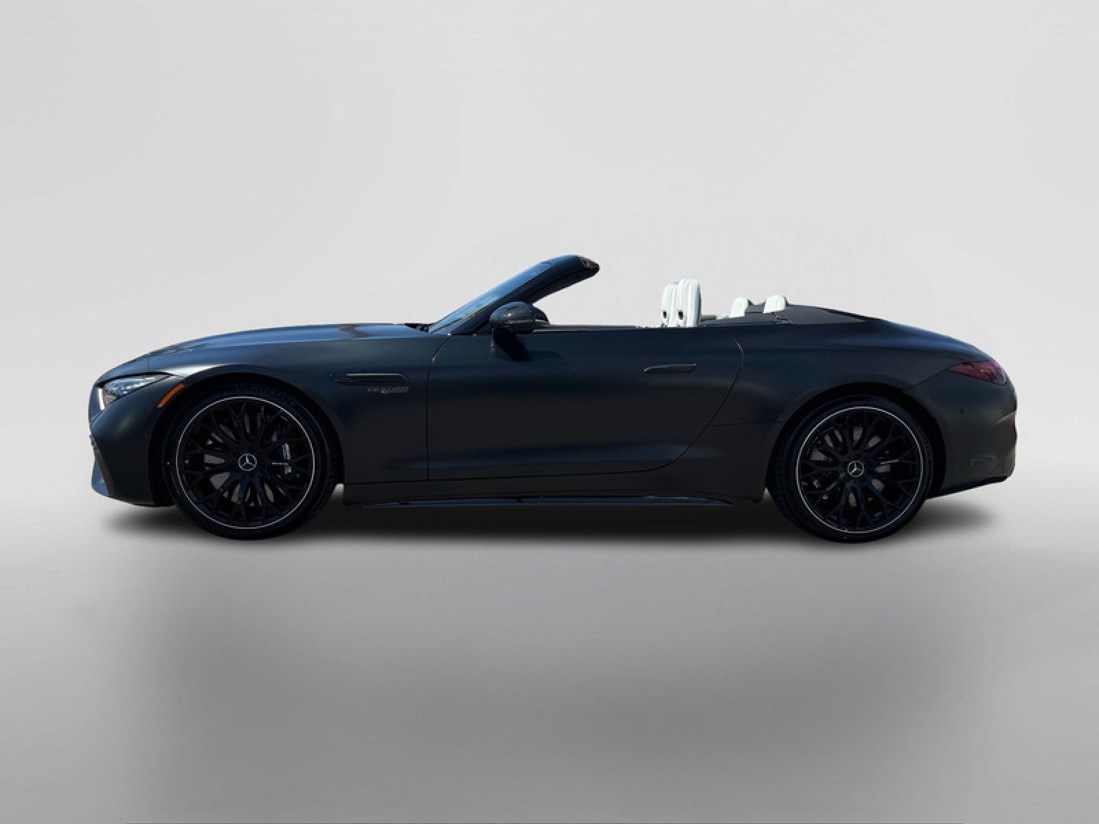 New 2026 Mercedes-Benz SL 63 AMG S e Performance 4MATIC image 2