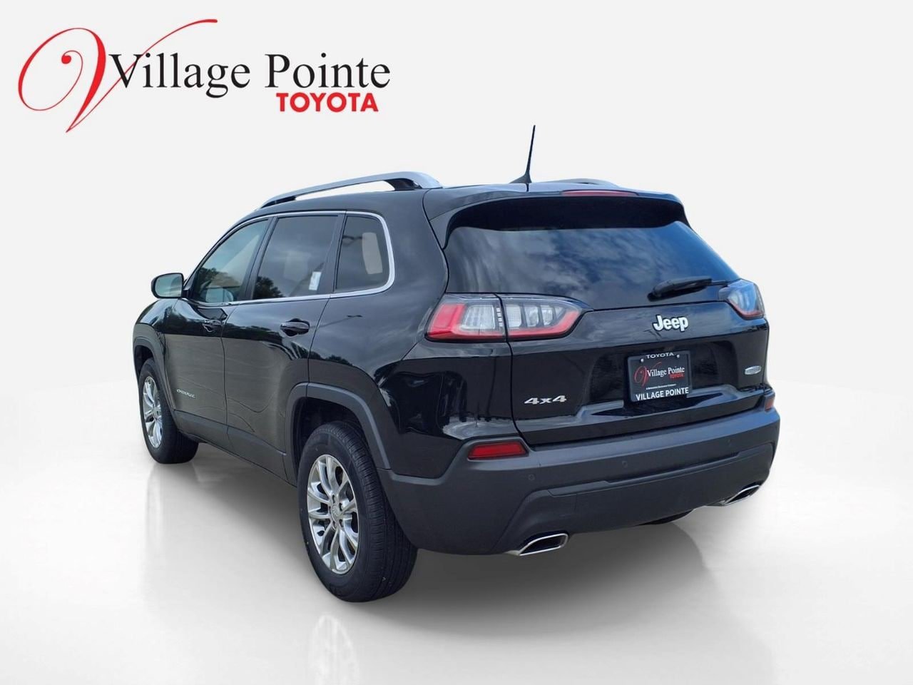 Used 2021 Jeep Cherokee Latitude Lux w/ Mopar Interior Package AWD/4WD image 3