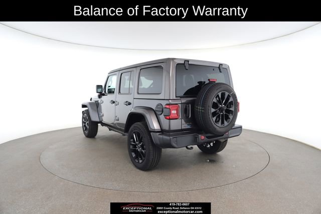 Used 2025 Jeep Wrangler Unlimited Sahara w/ Safety Group image 12