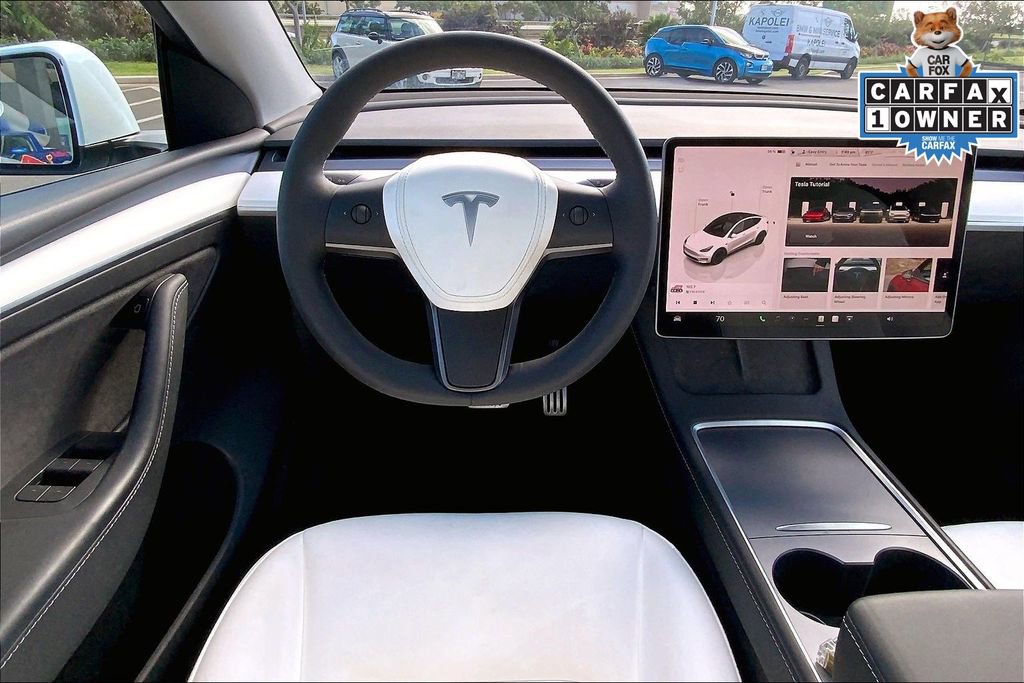 Used 2023 Tesla Model Y Performance image 5