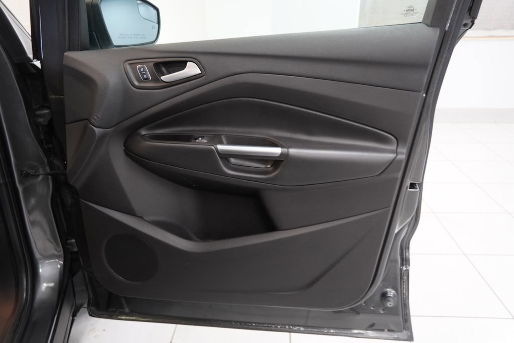 Used 2018 Ford Escape SEL image 34