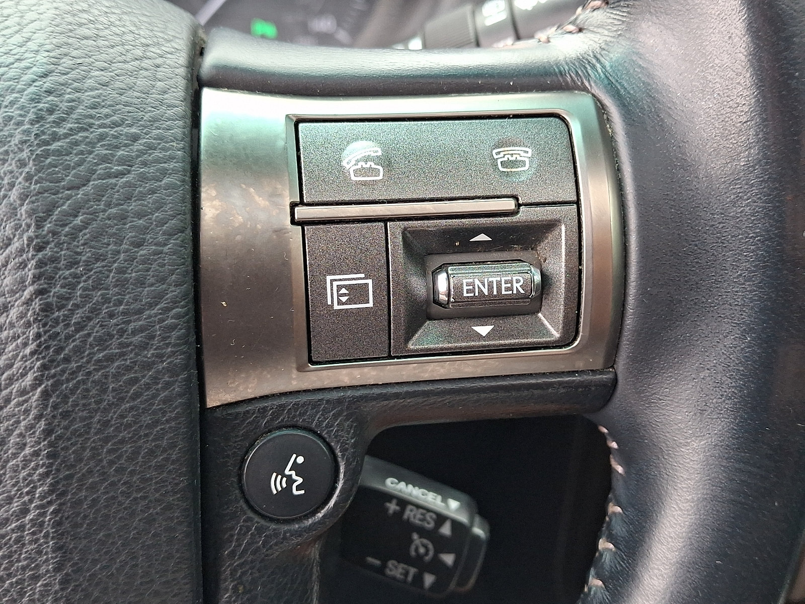 Used 2011 Lexus GX 460 w/ Comfort Plus Pkg AWD/4WD image 25