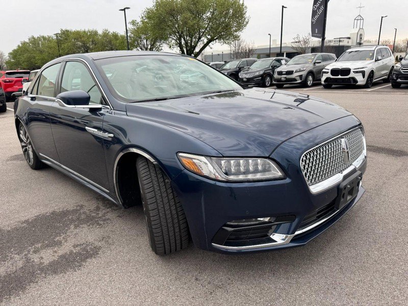 Used 2017 Lincoln Continental Reserve w/ Luxury Package image 3