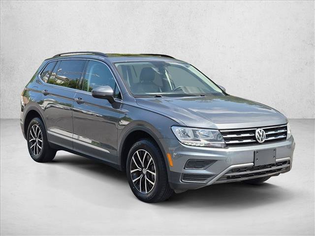 Used 2021 Volkswagen Tiguan SE w/ Panoramic Sunroof Package AWD/4WD image 3