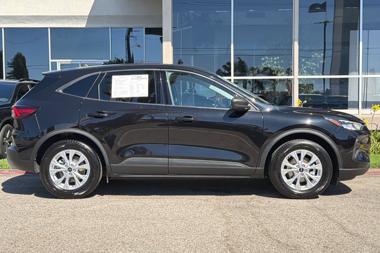 Used 2025 Ford Escape Active FWD image 3