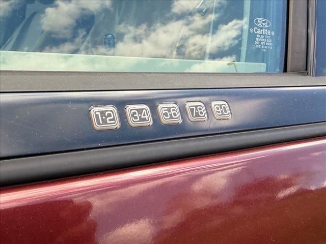 Used 2012 Ford Expedition XLT AWD/4WD image 32