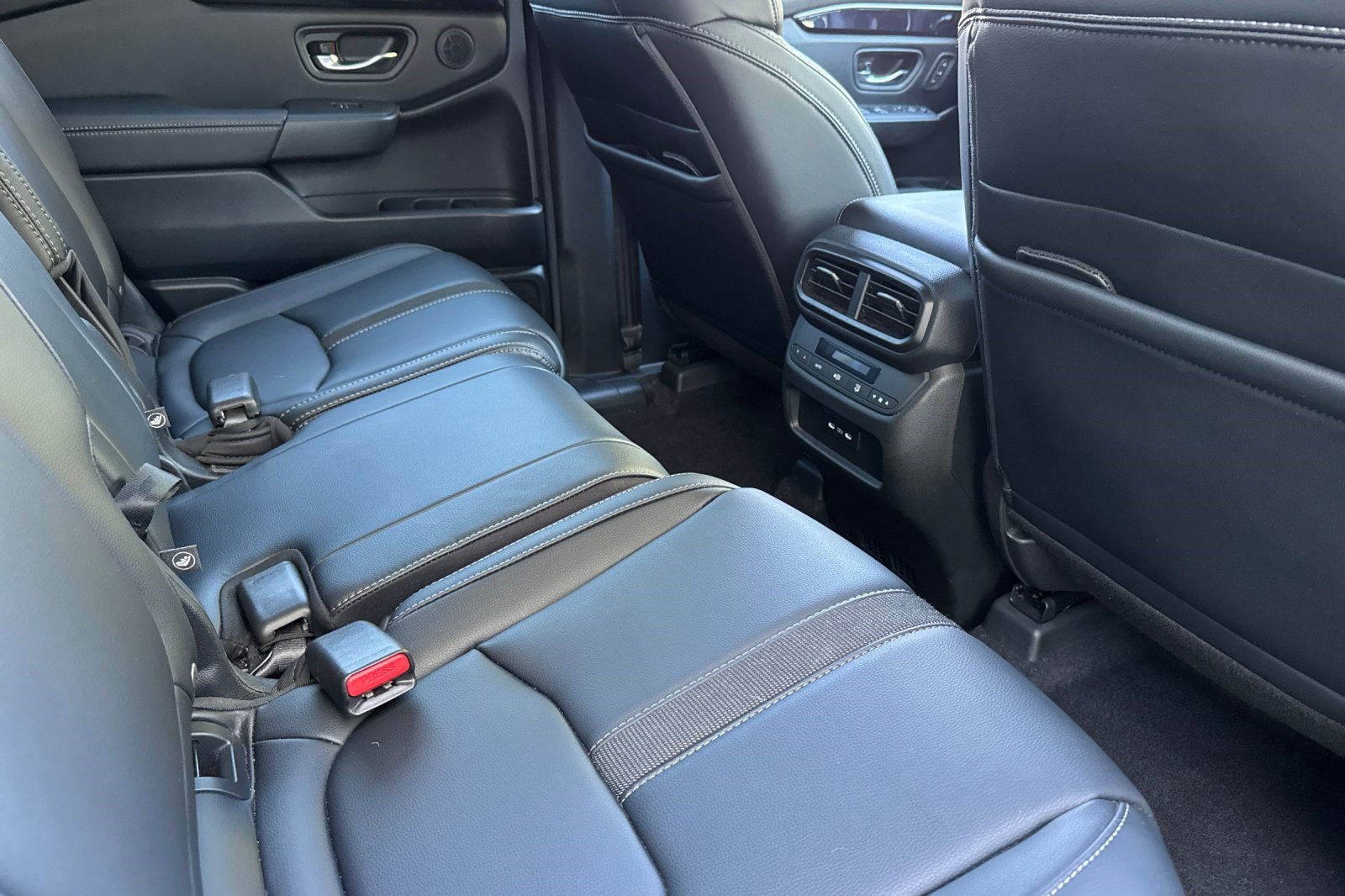 Used 2024 Honda Pilot EX-L image 32