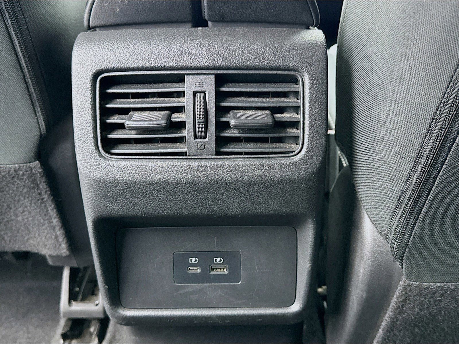 Used 2023 Nissan Rogue SV FWD image 16