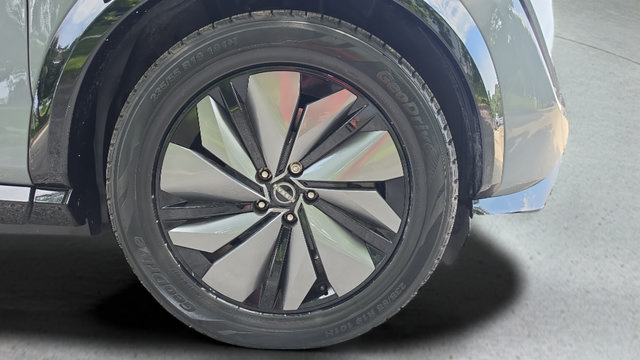 Used 2025 Nissan Ariya AWD image 45