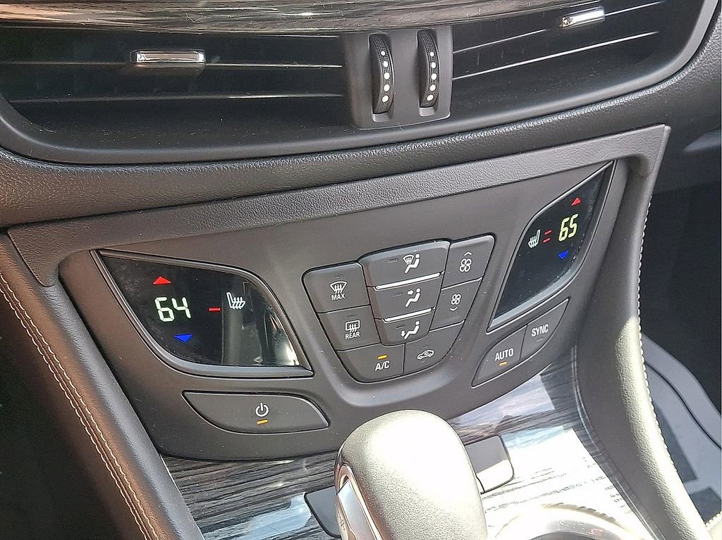 Used 2017 Buick Envision Essence image 16