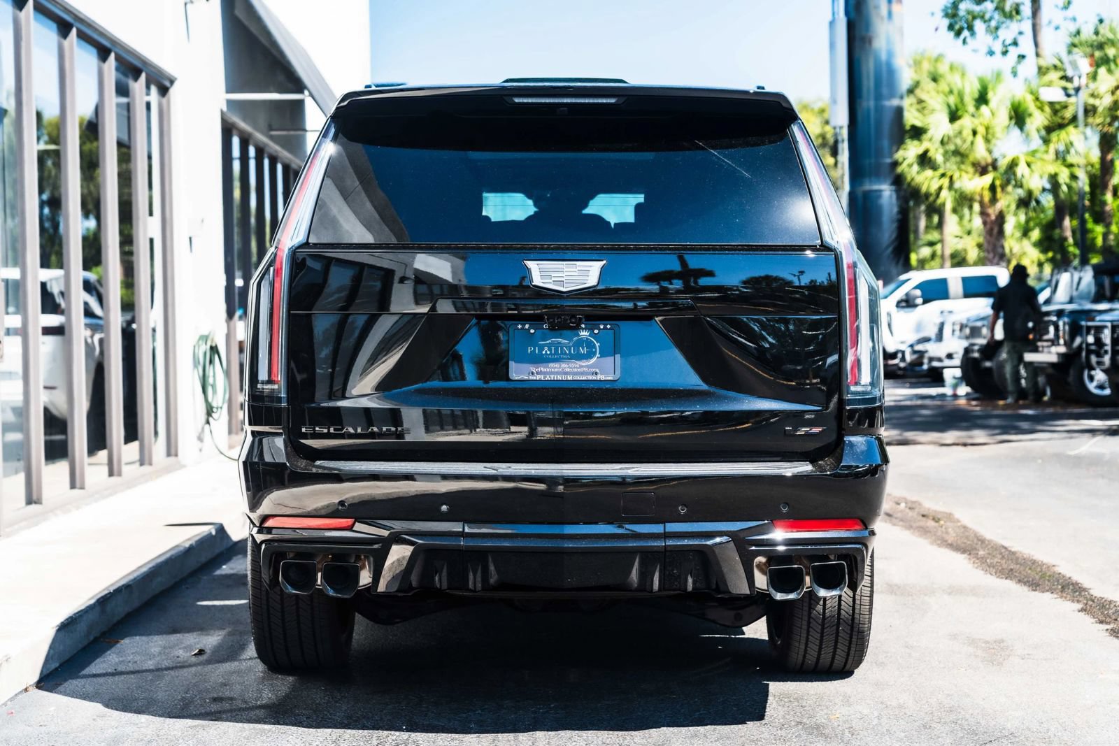 Used 2026 Cadillac Escalade ESV V w/ LPO, ONYX Package AWD/4WD image 11