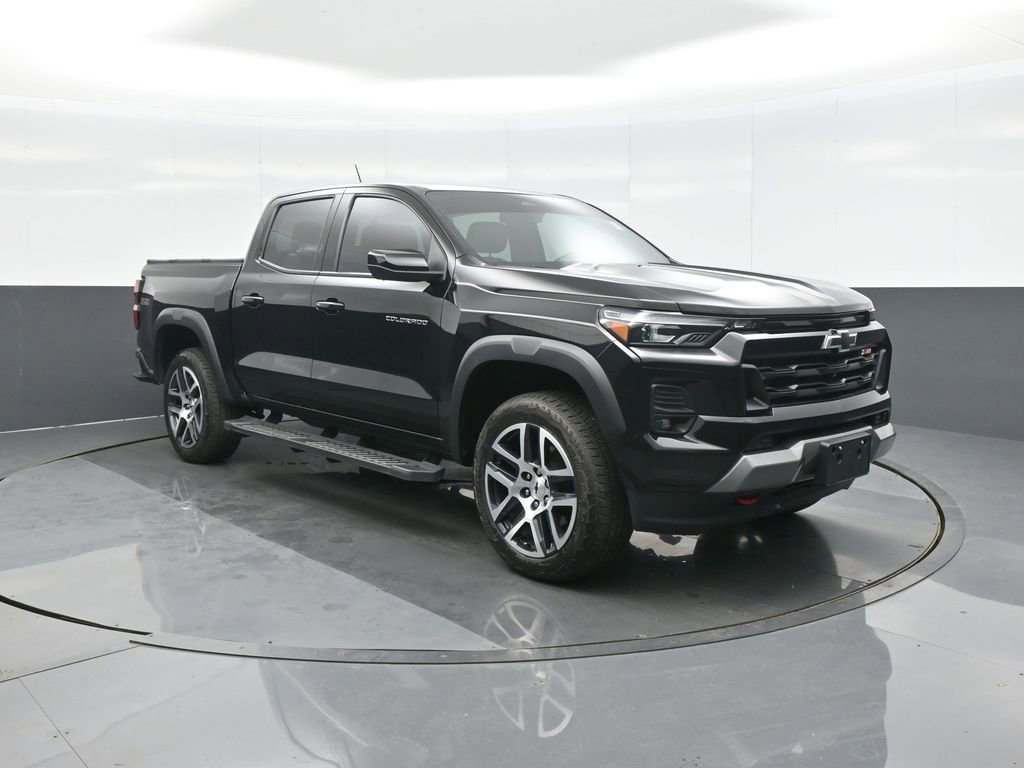 Used 2023 Chevrolet Colorado Z71 w/ Z71 Convenience Package 2 image 1