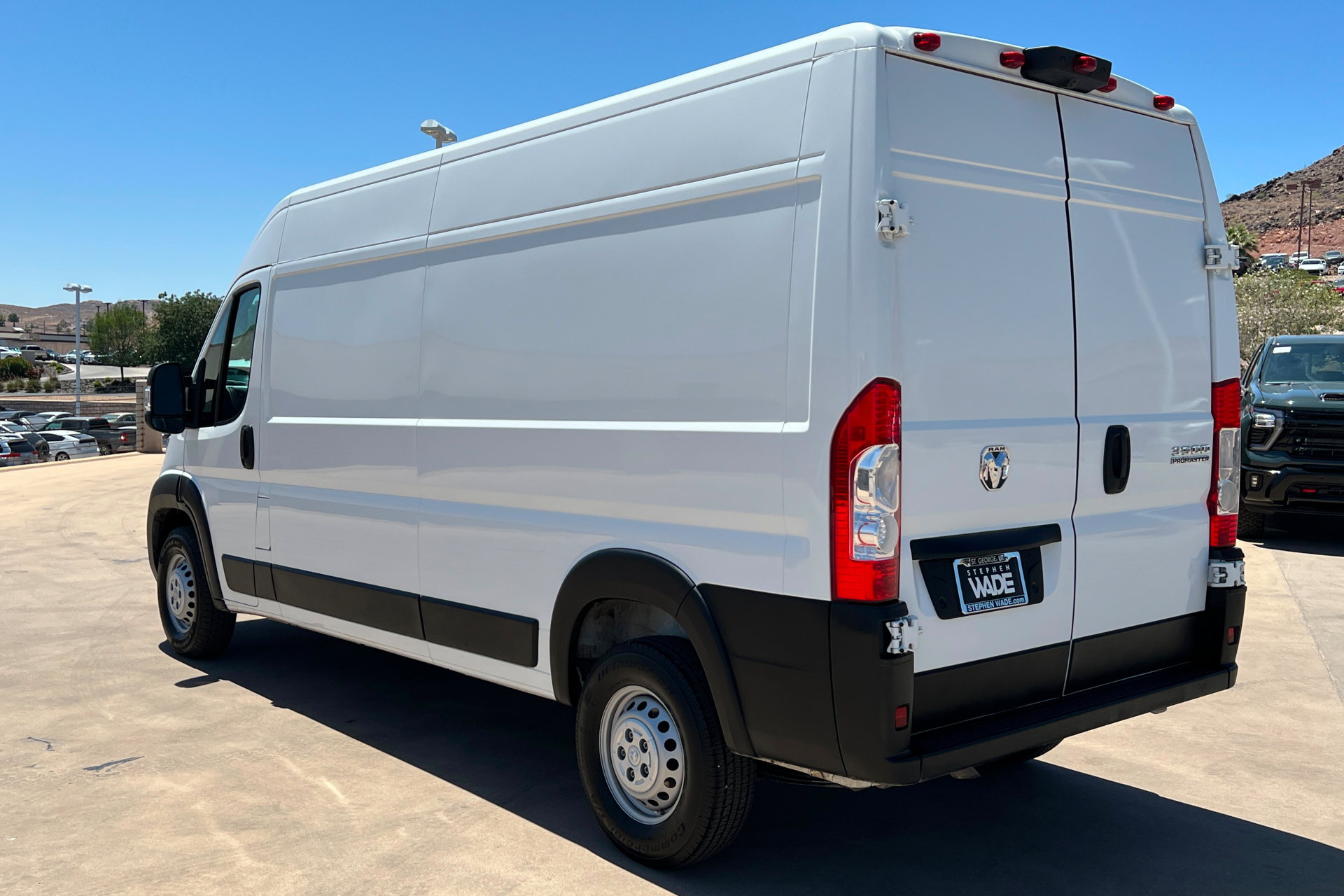 Used 2025 RAM ProMaster 3500 w/ Convenience Group FWD image 3