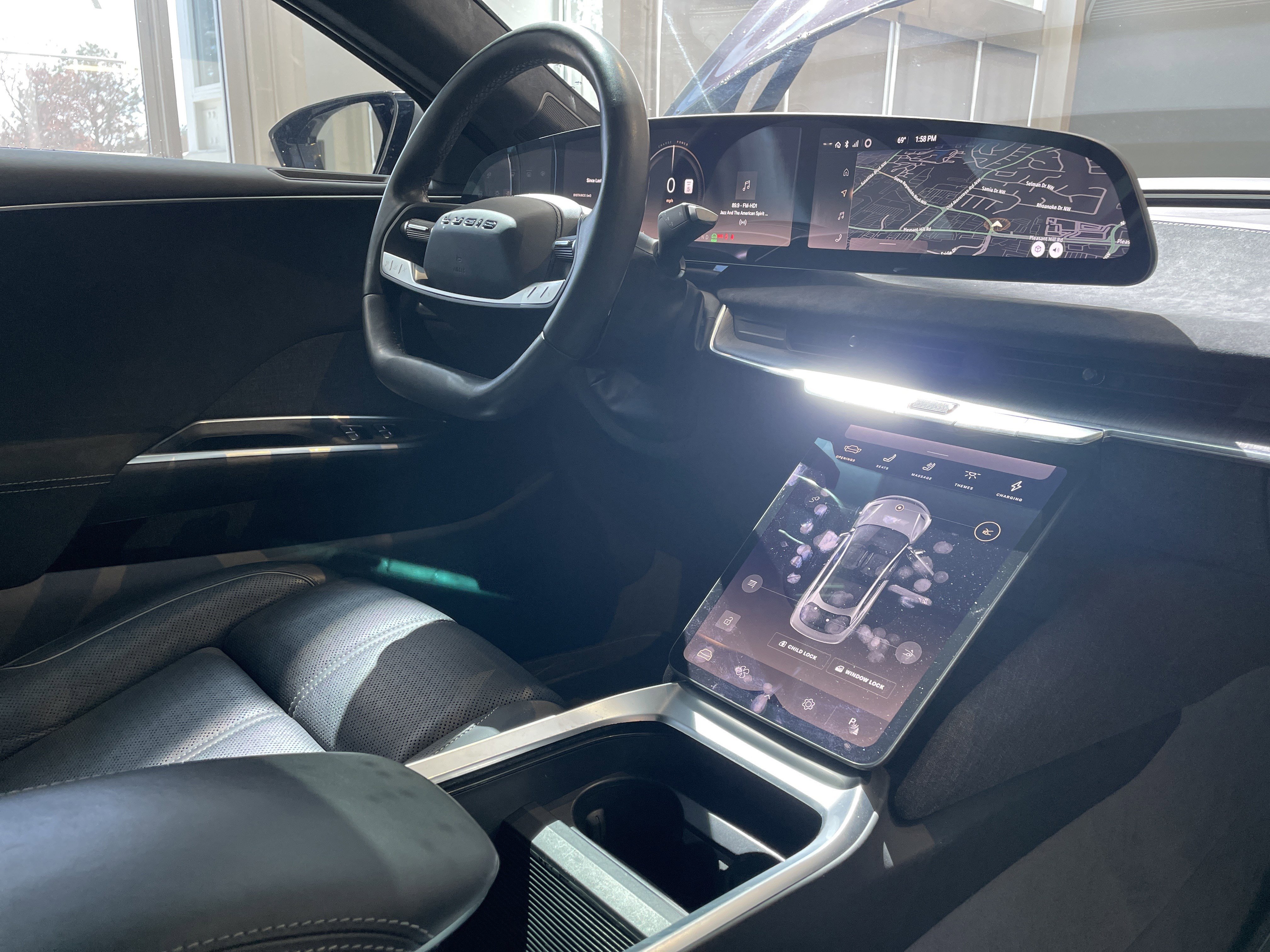 Used 2022 Lucid Air Grand Touring image 37