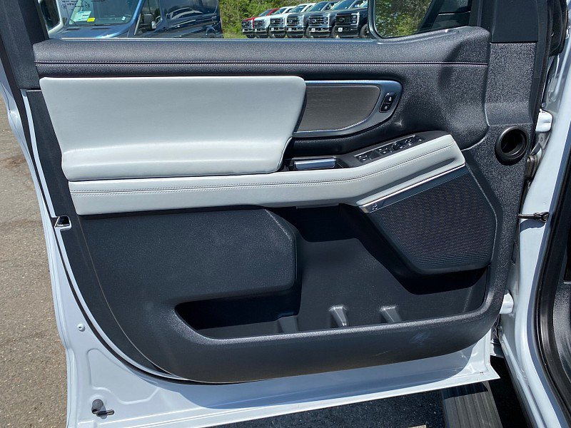 Certified 2025 Ford Expedition Platinum AWD/4WD image 25